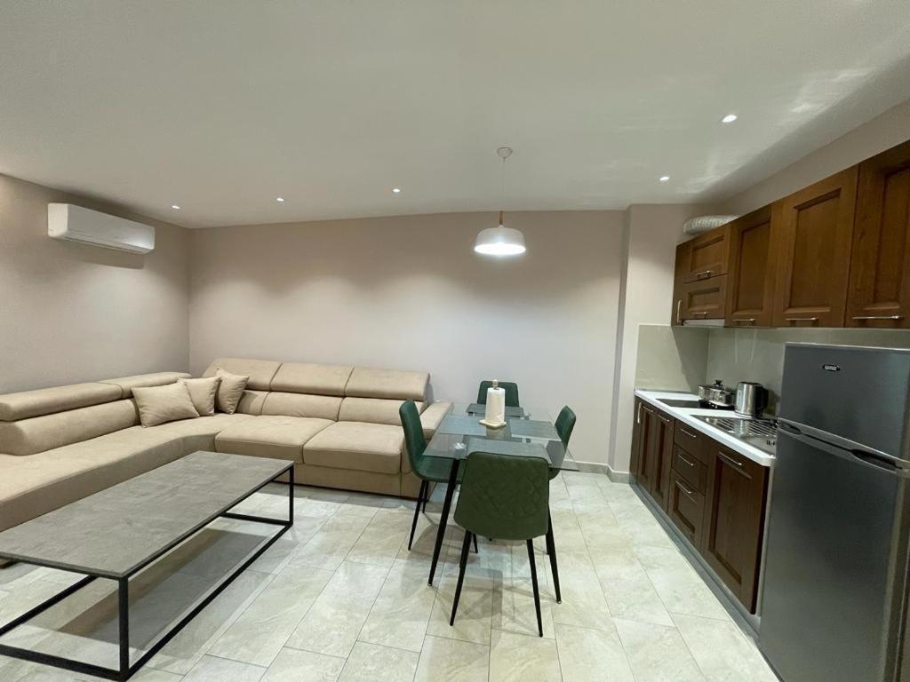 Sevians Apartments Голем Екстериор снимка