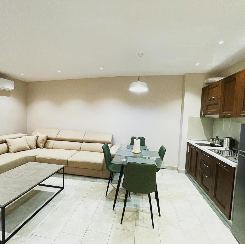 Sevians Apartments Голем Екстериор снимка